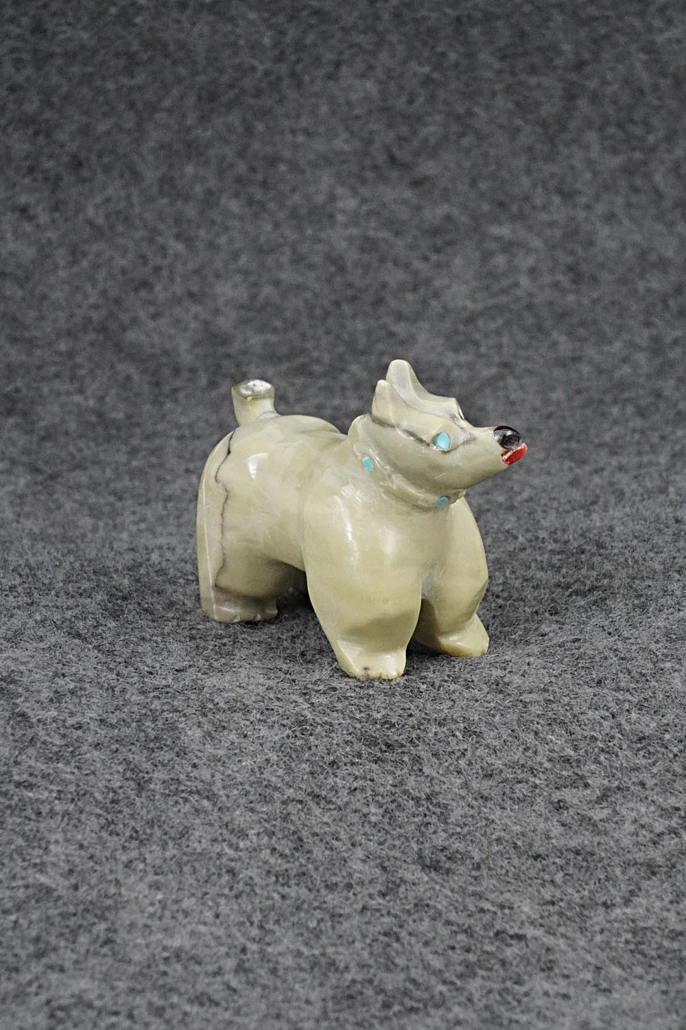 Dog Zuni Fetish Carving - Freddie Leekya