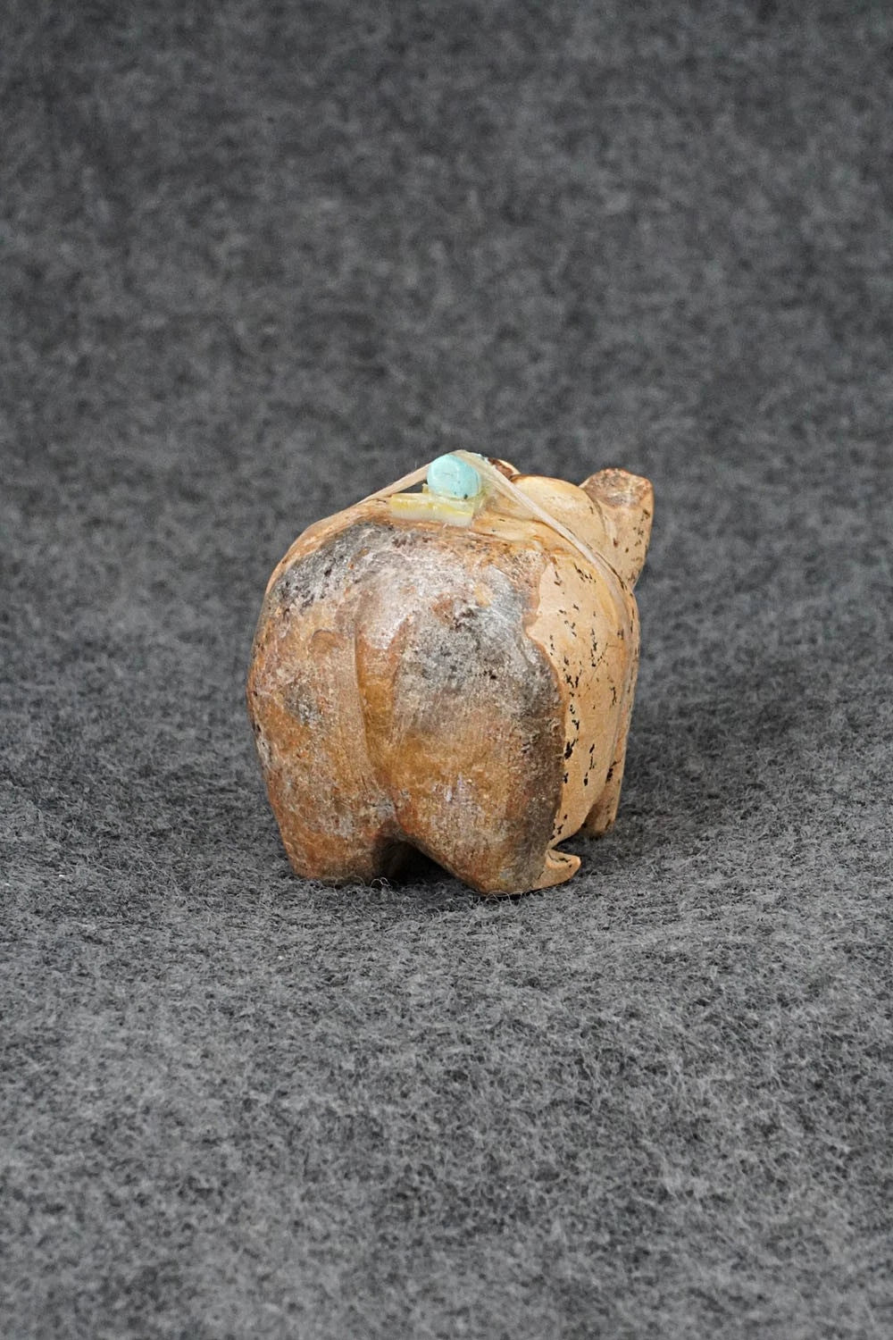 Bear Zuni Fetish Carving - Freddie Leekya