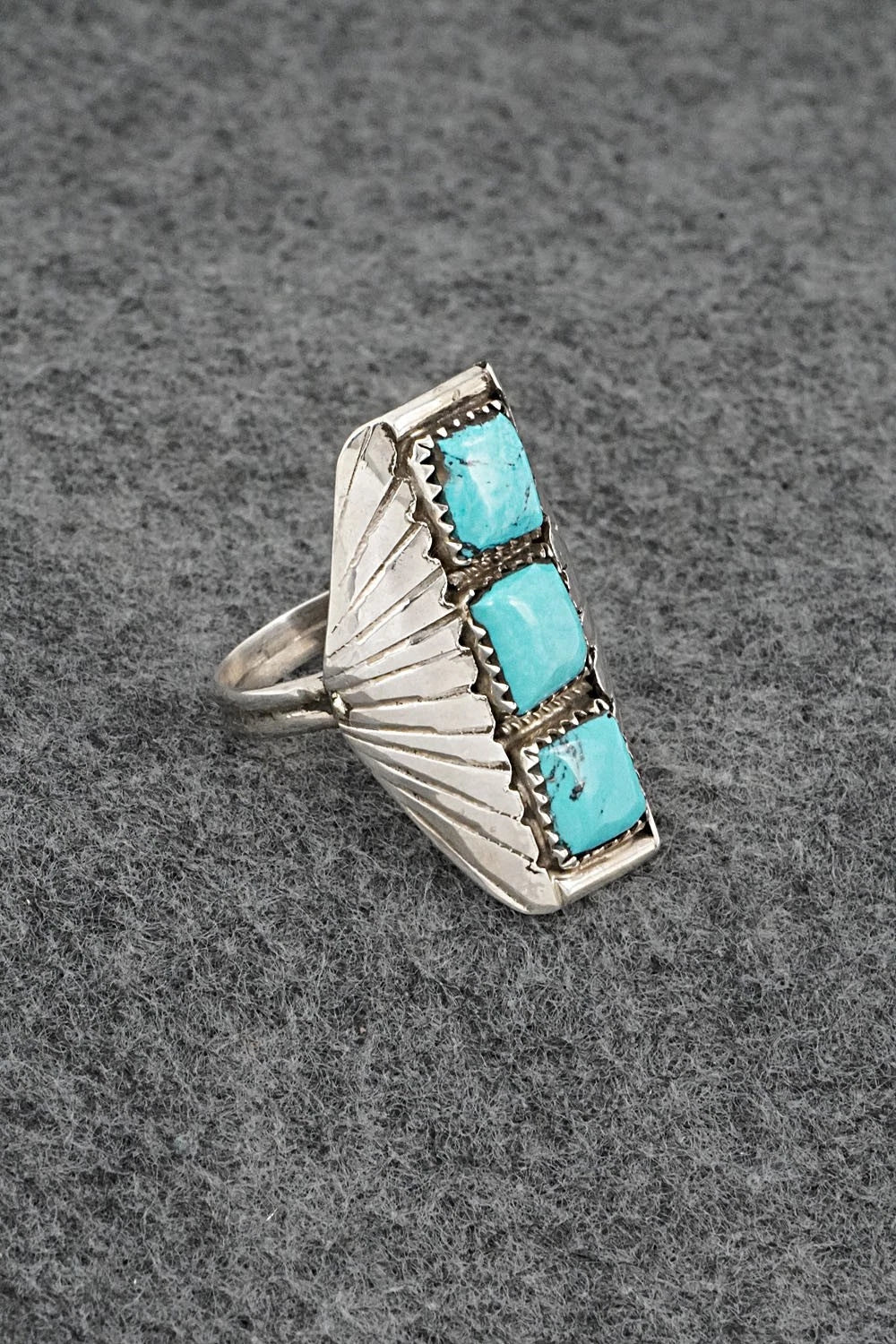 Turquoise & Sterling Silver Vintage Ring - Size 11.5