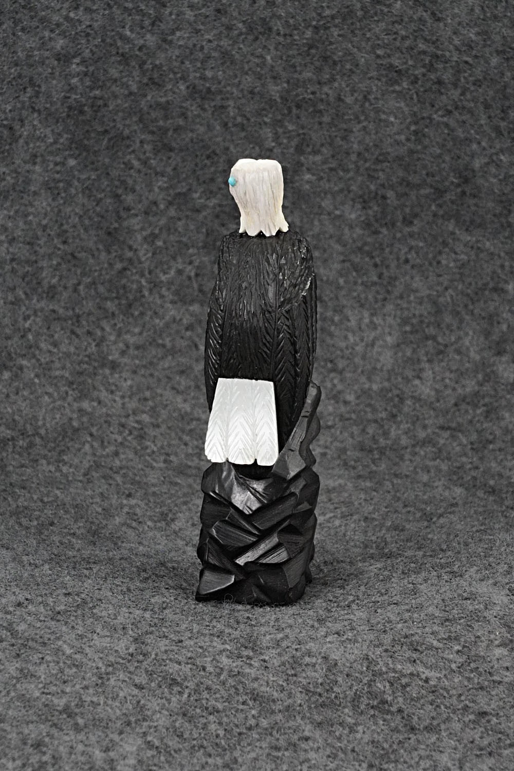 Bald Eagle Zuni Fetish Carving - Mike Tucson