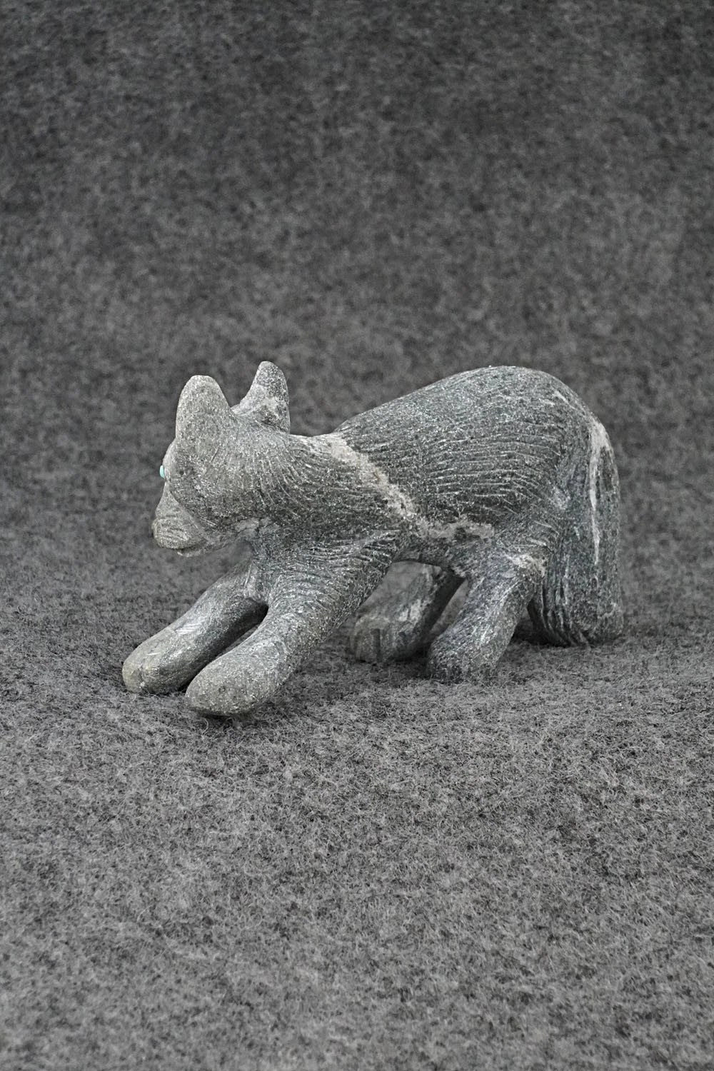 Wolf Zuni Fetish Carving - Wilfred Cheama