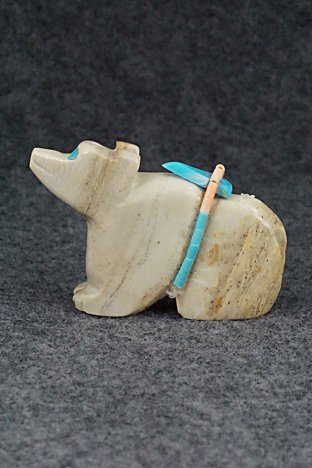 Bear Zuni Fetish Carving - Luey Cooeyate