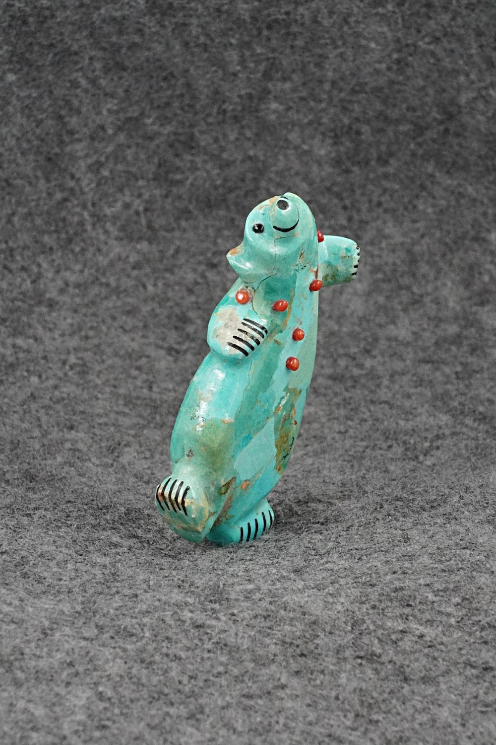 Bear Zuni Fetish Carving - Claudia Peina