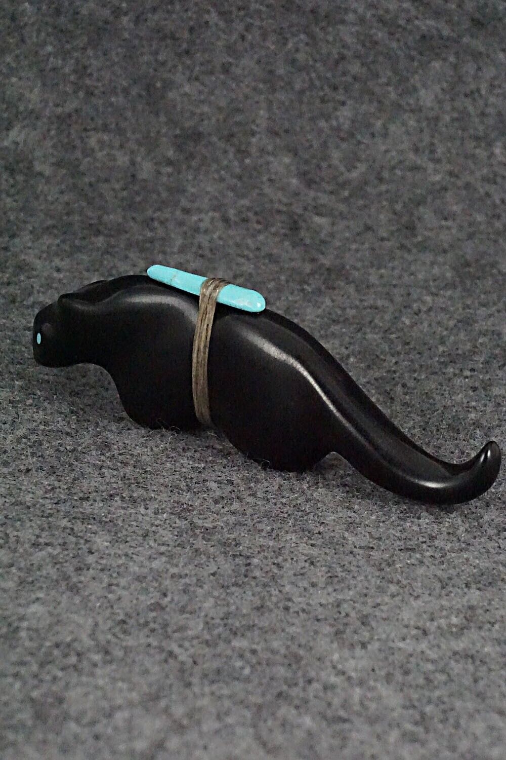 Mountain Lion Zuni Fetish Carving - Herbert Halate