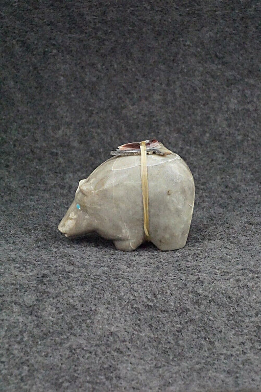 Bear Zuni Fetish Carving - Delvin Leekya