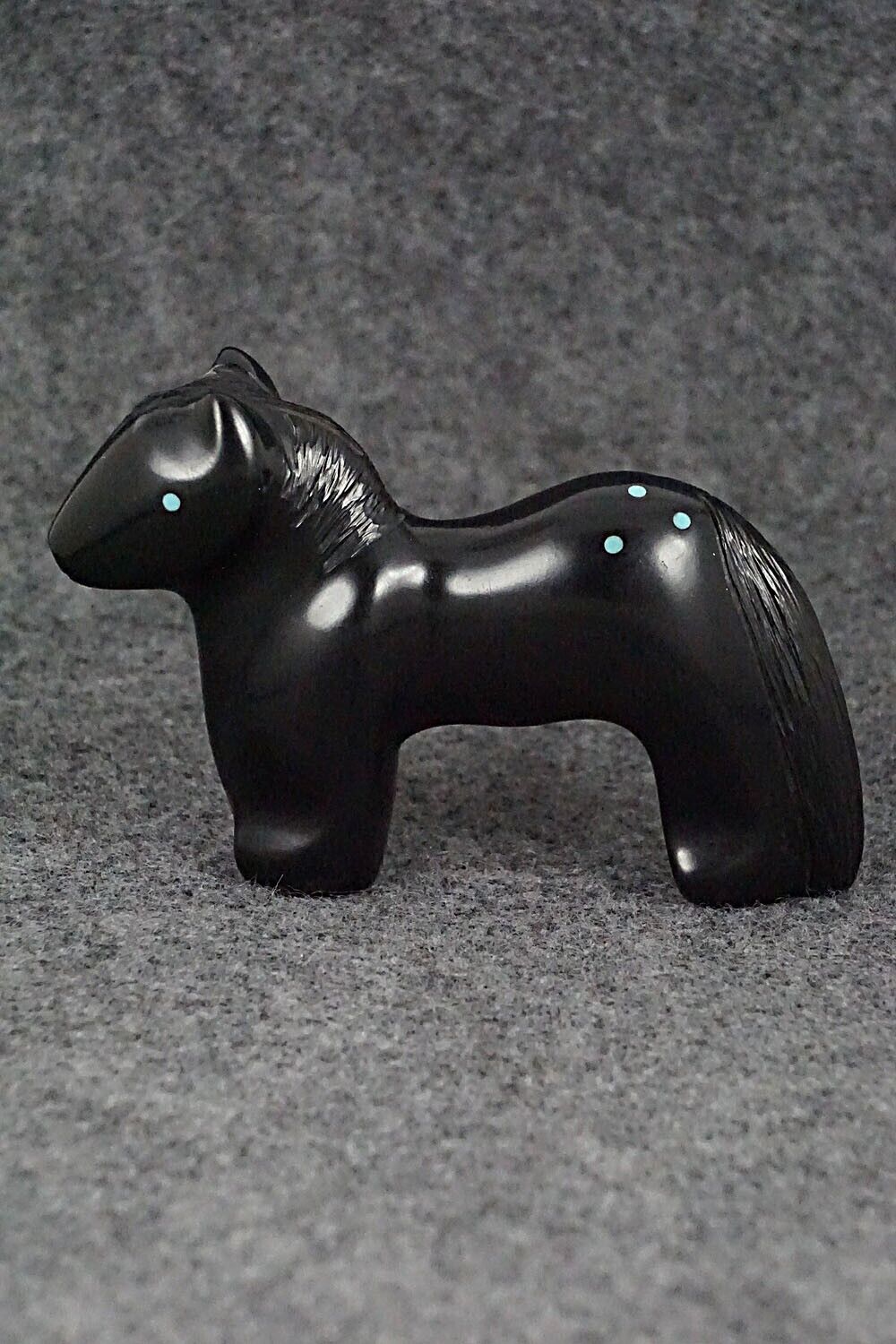 Horse Zuni Fetish Carving - Herbert Halate