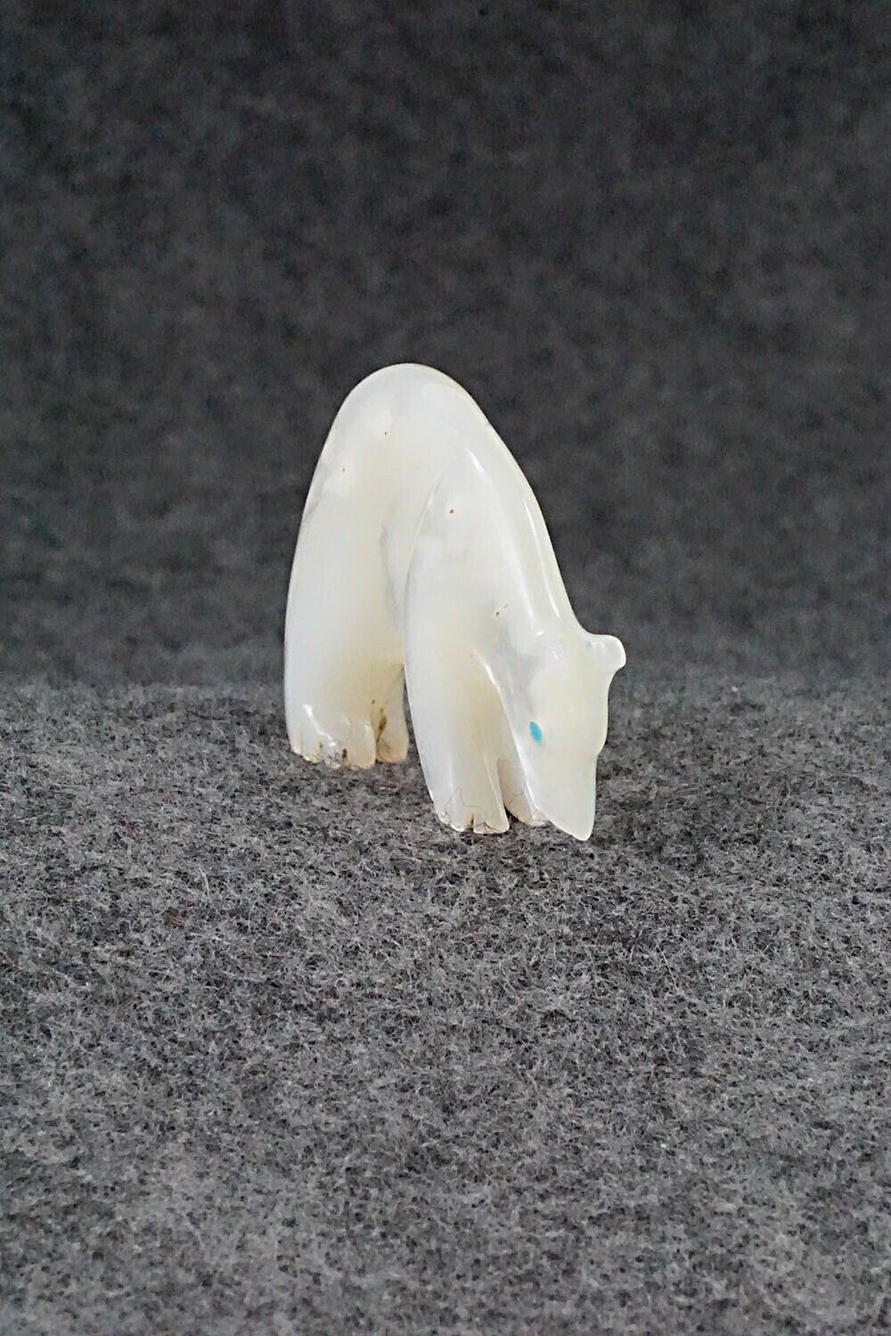 Bear Zuni Fetish Carving - Andres Quandelacy