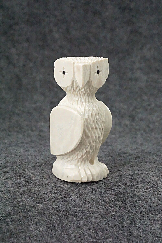 Owl Zuni Fetish Carving - Jesus Espino