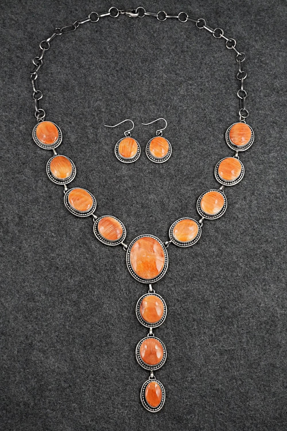 Spiny Oyster & Sterling Silver Necklace and Earrings Set - Paul Livingston