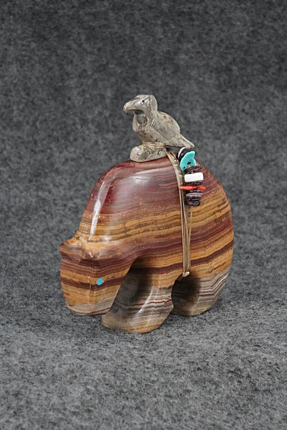 Bear Zuni Fetish Carving - Fernando Laiwakete