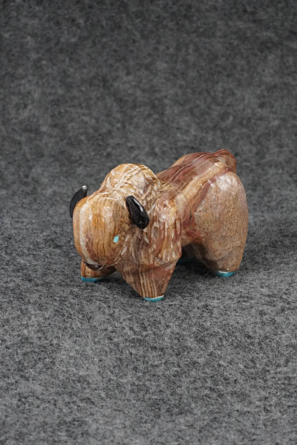 Buffalo Zuni Fetish Carving - Freddie Leekya