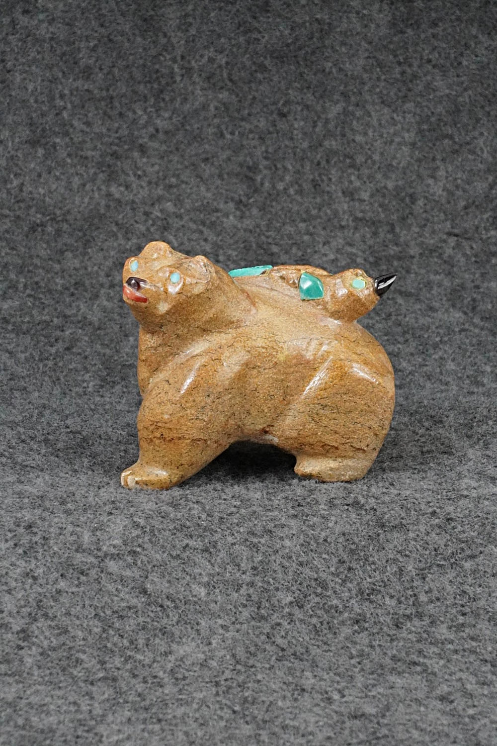 Bear Zuni Fetish Carving - Freddie Leekya