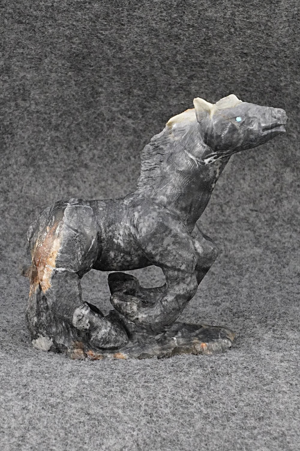 Horse Zuni Fetish Carving - Herbert Him Jr.