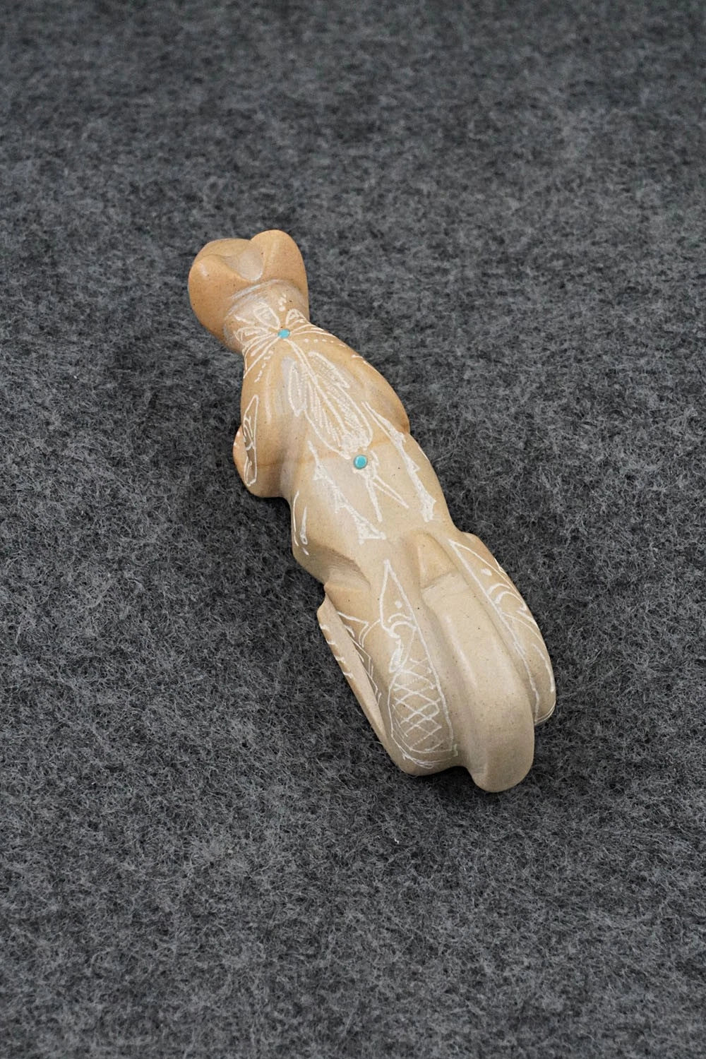 Mountain Lion Zuni Fetish Carving - Adrian Cachini