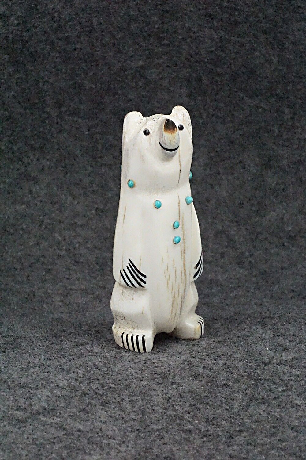 Bear Zuni Fetish Carving - Claudia Peina