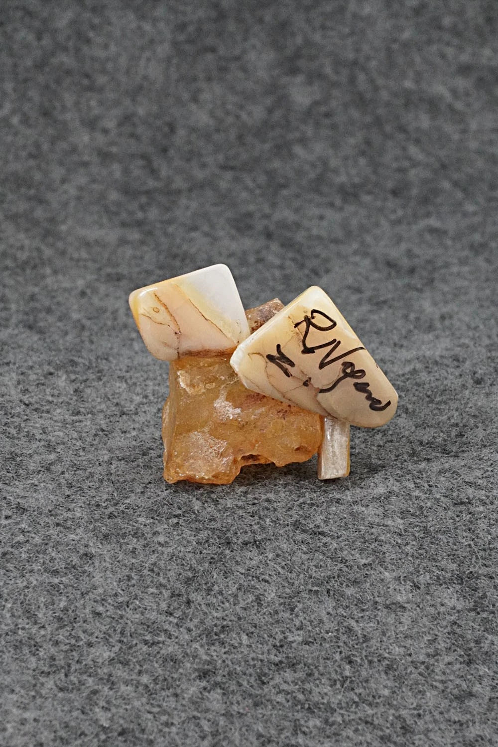 Mouse Zuni Fetish Carving - Ruben Najera