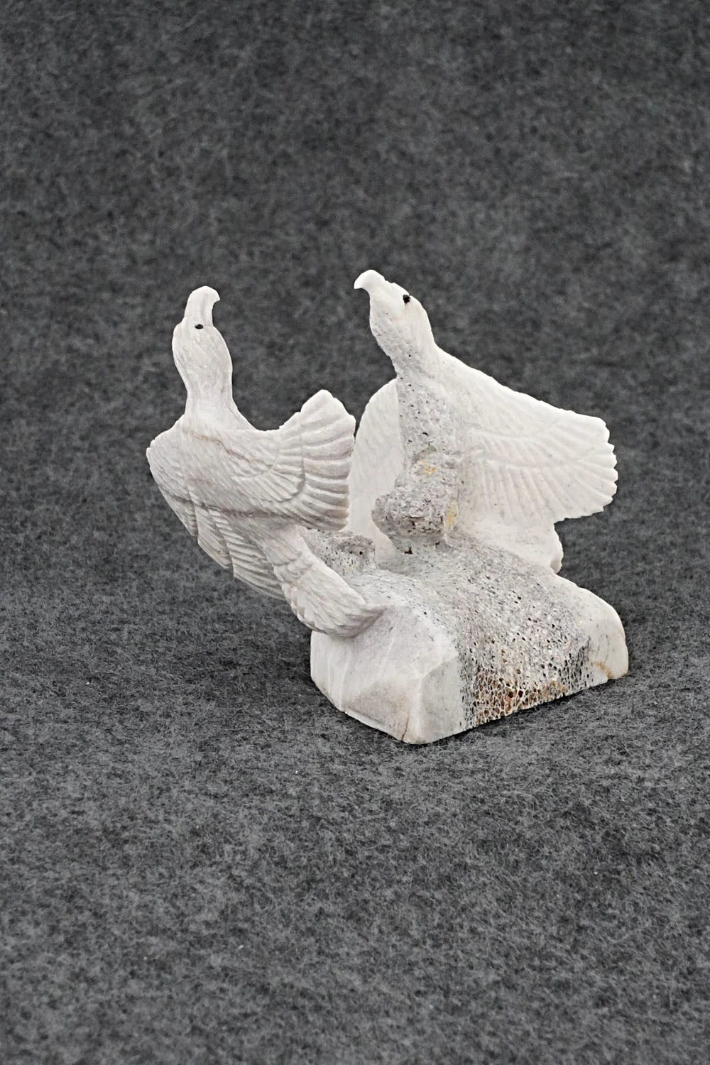 Eagles Zuni Fetish Carving - Chris Peina