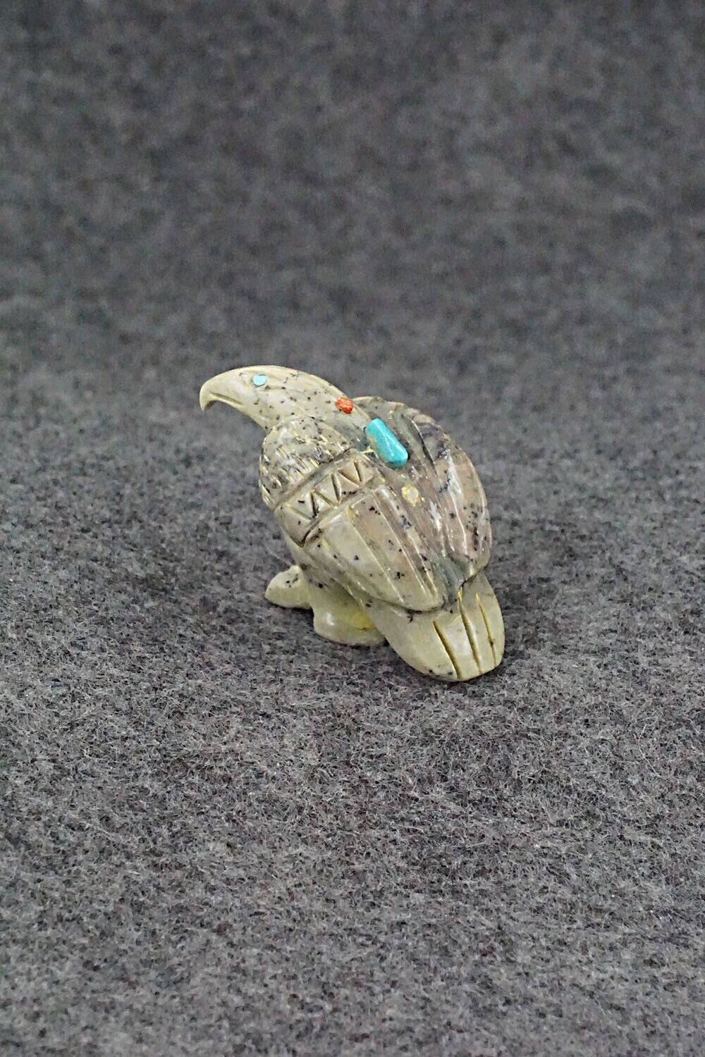 Eagle Zuni Fetish Carving - Donavan Laiwakete