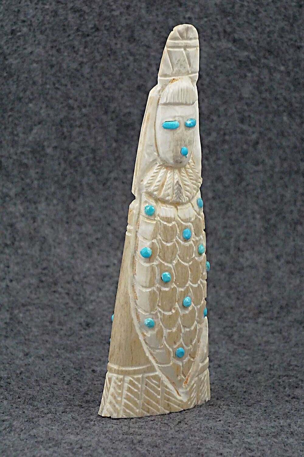 Corn Maiden Zuni Fetish Carving - Garrick Weeka