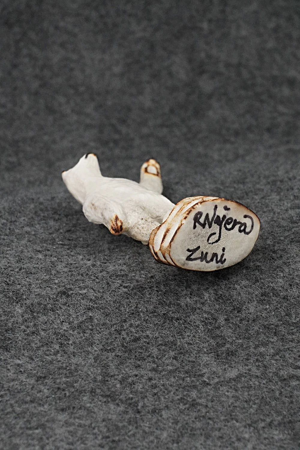 Bear Zuni Fetish Carving - Ruben Najara