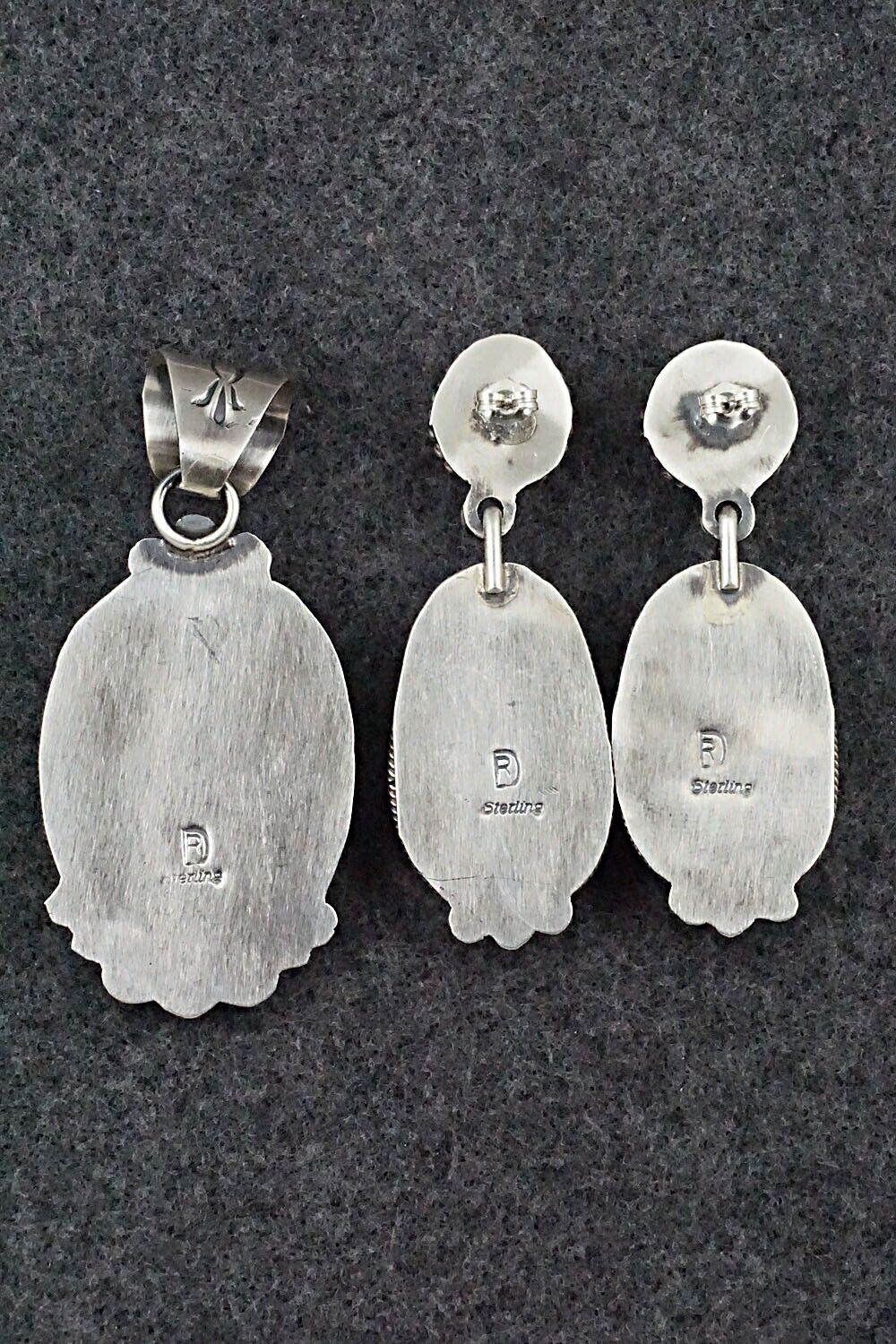 White Buffalo & Sterling Silver Pendant & Earrings Set - Raymond Delgarito