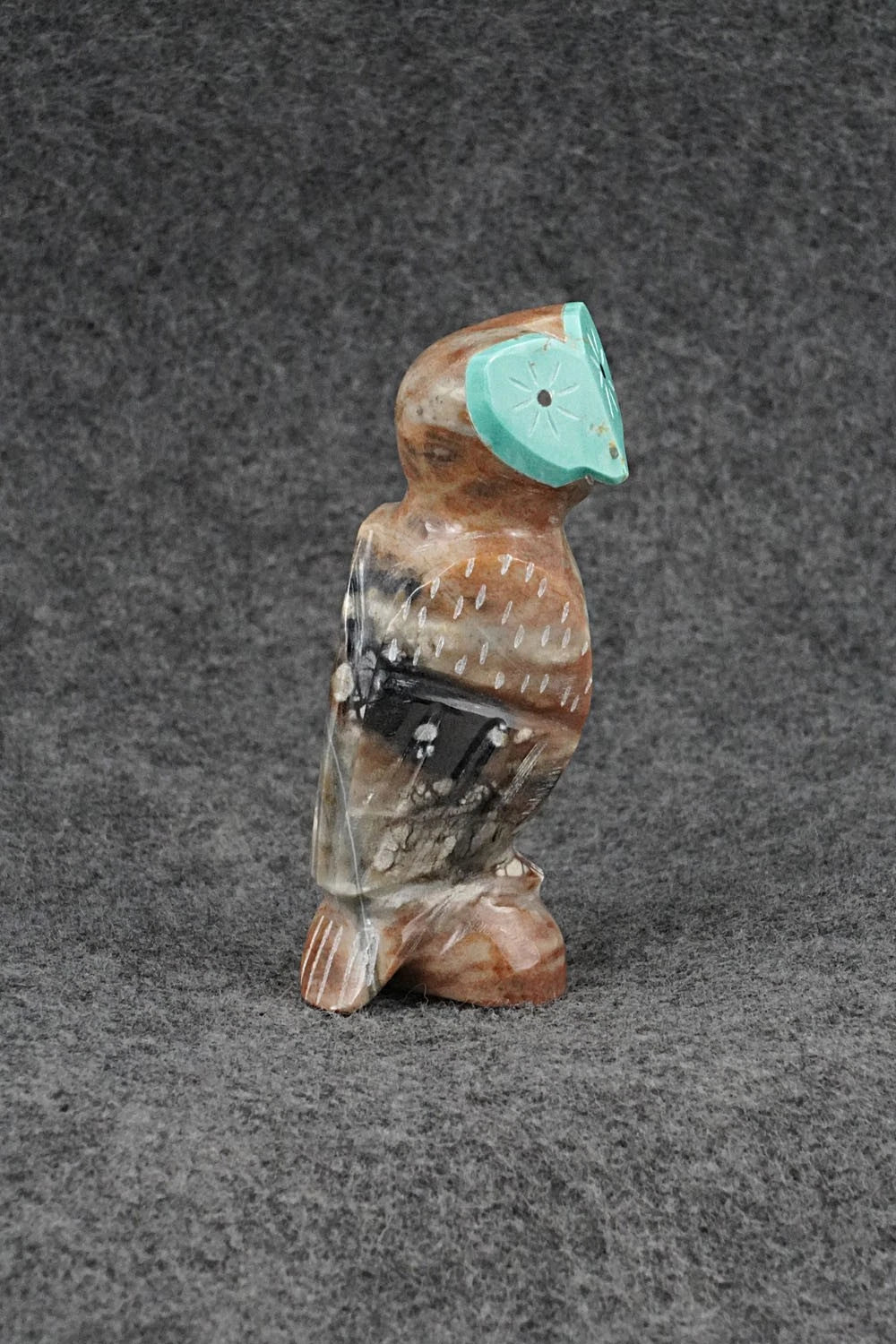 Owl Zuni Fetish Carving - Enrike Leekya