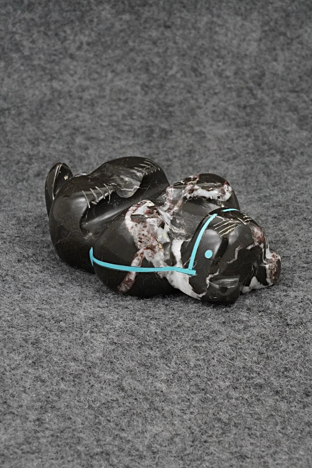 Otter Zuni Fetish Carving - Kenric Laiwakete