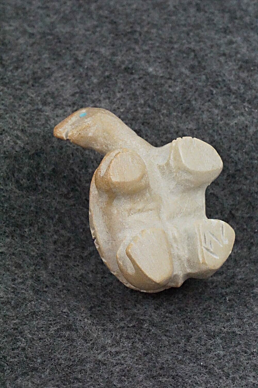 Turtle Zuni Fetish Carving - Freddie Leekya