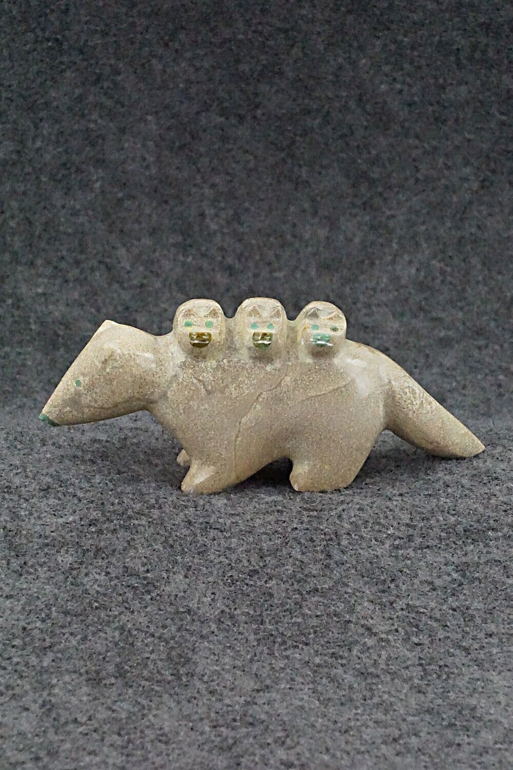 Opossum with Joeys Zuni Fetish Carving - Enrike Leekya