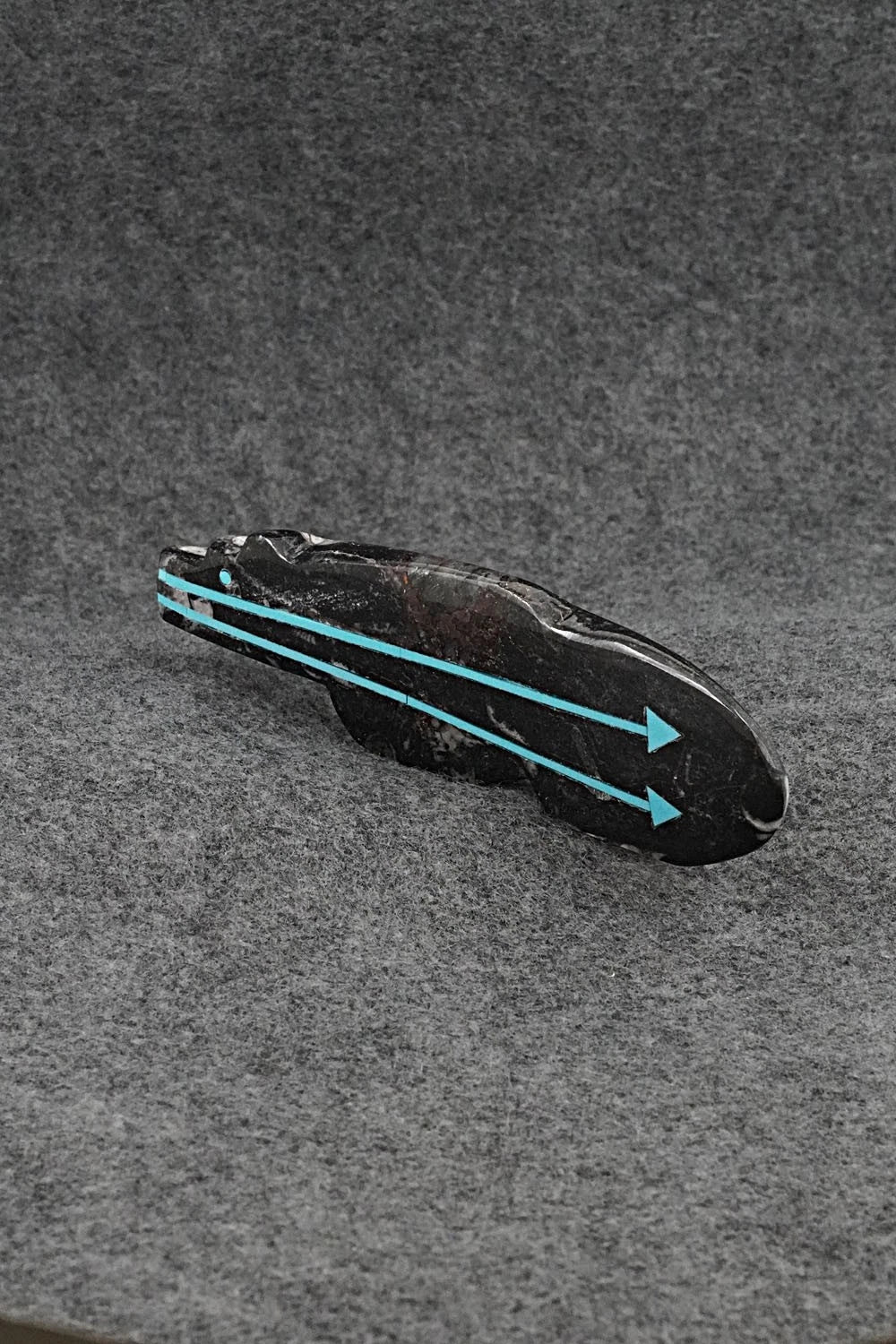 Bear Zuni Fetish Carving - Bernard Laiwakete