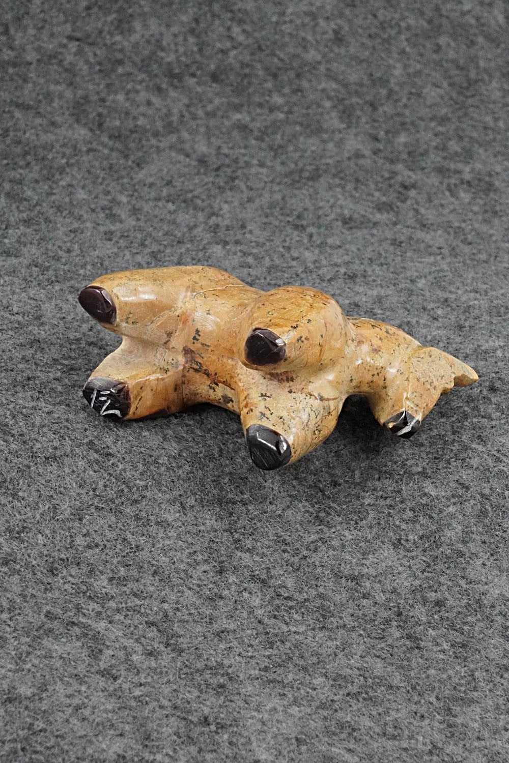 Horse Zuni Fetish Carving - Freddie Leekya