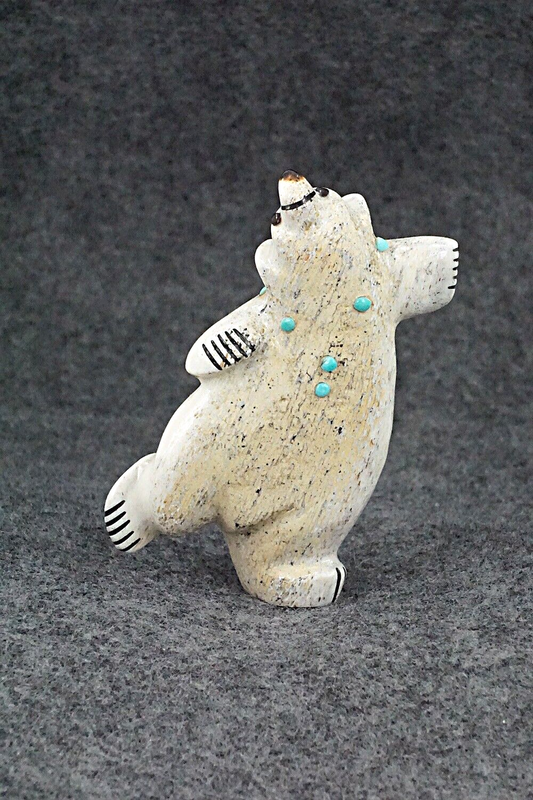 Bear Zuni Fetish Carving - Claudia Peina