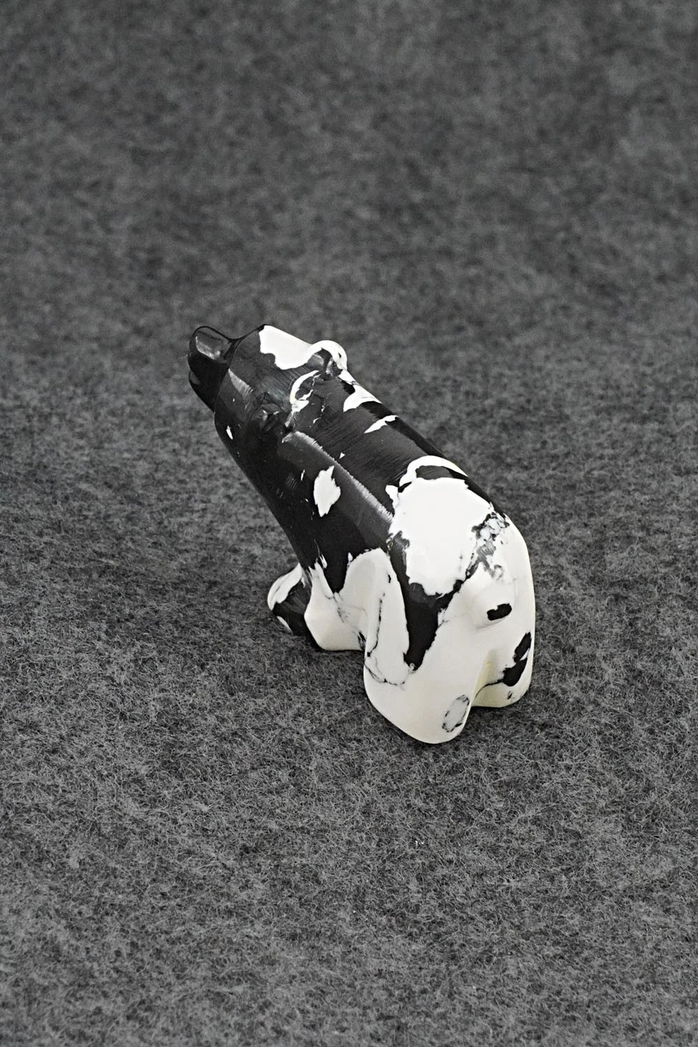 Bear Zuni Fetish Carving - David Chavez