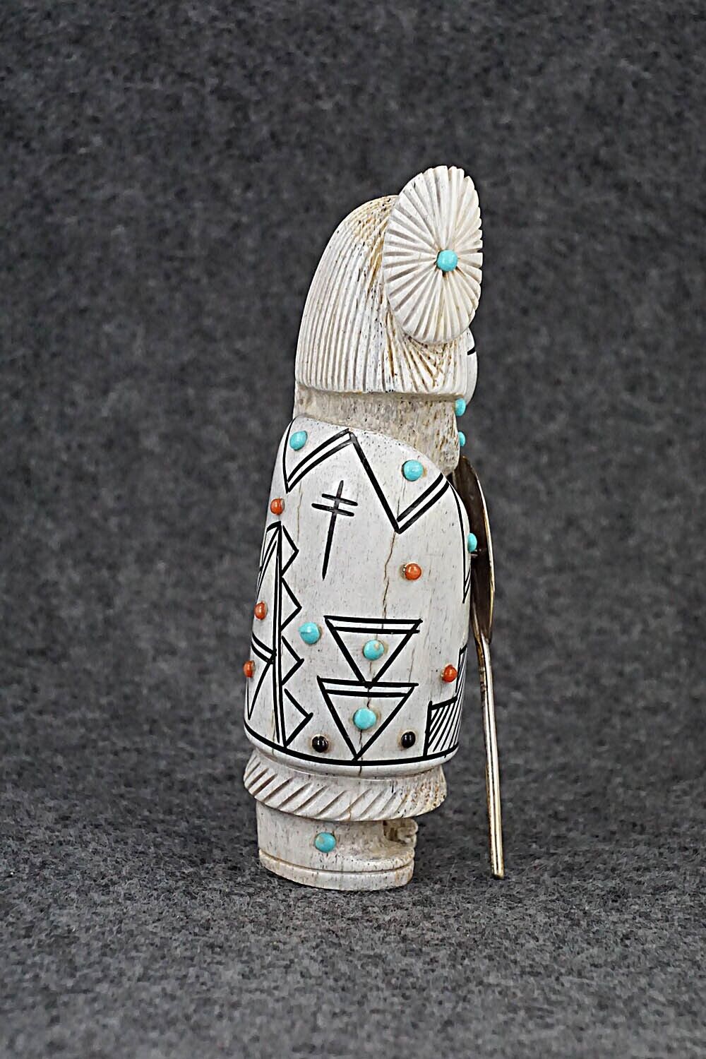 Hunter Zuni Fetish Carving - Claudia Peina