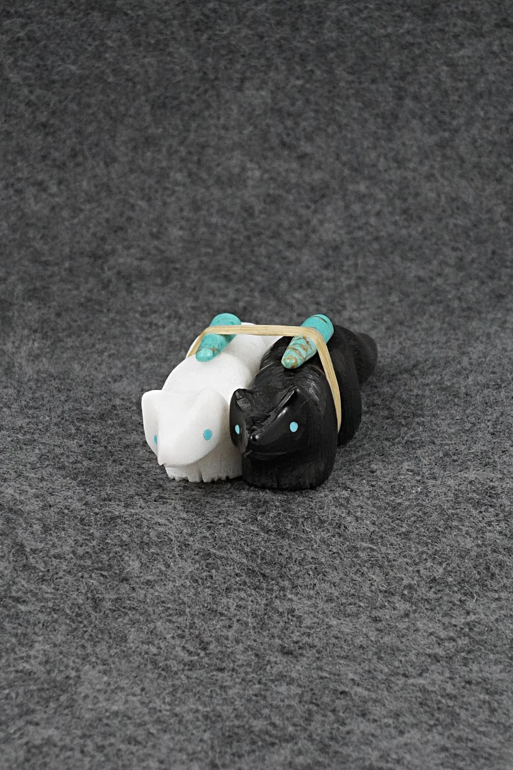 Wolf Zuni Fetish Carving - Herb Halate