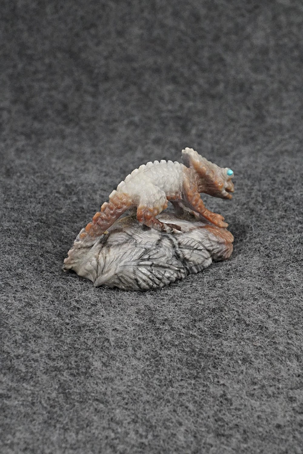 Chameleon Zuni Fetish Carving - Lance Cheama