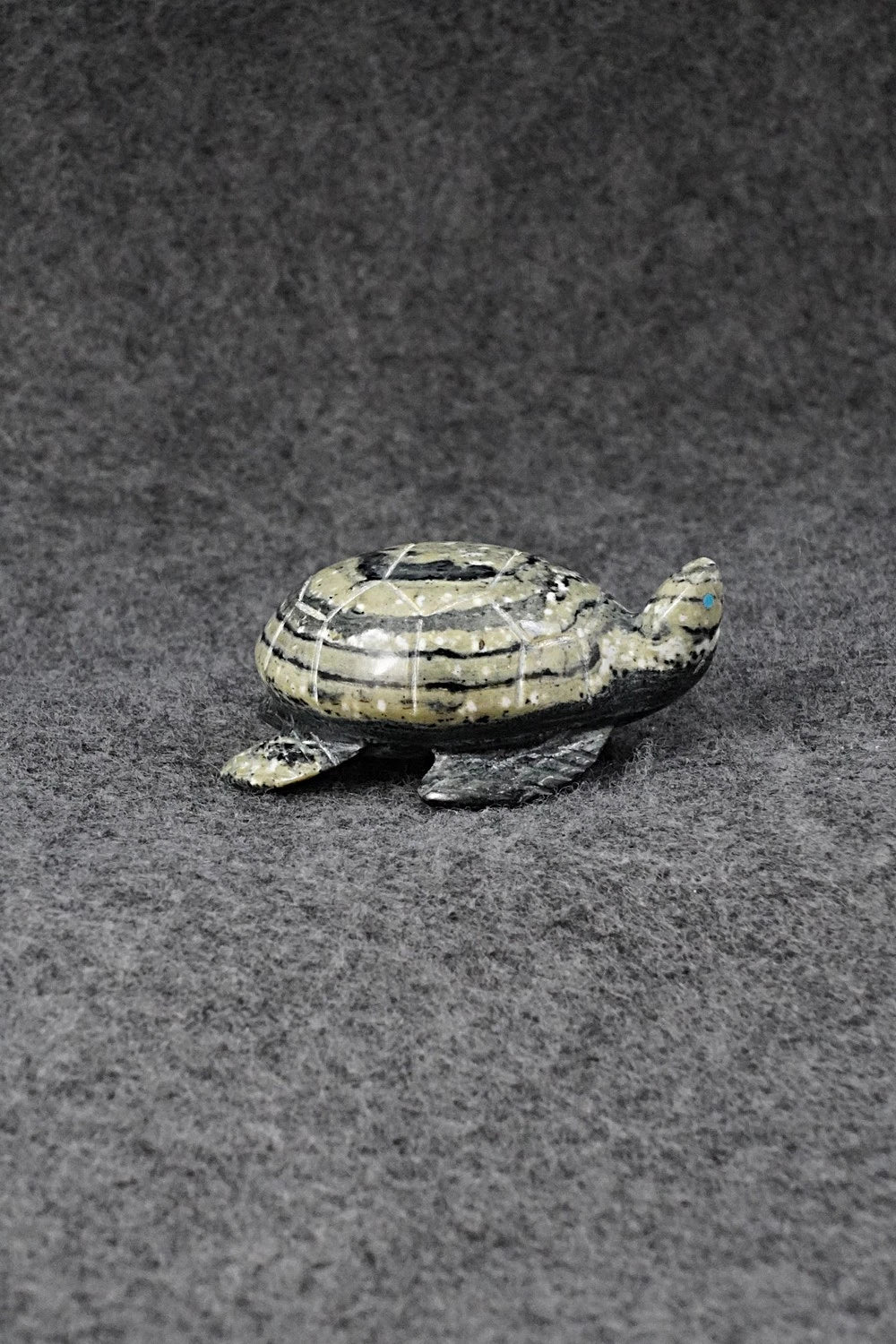 Turtle Zuni Fetish Carving - Rosella Soseeah
