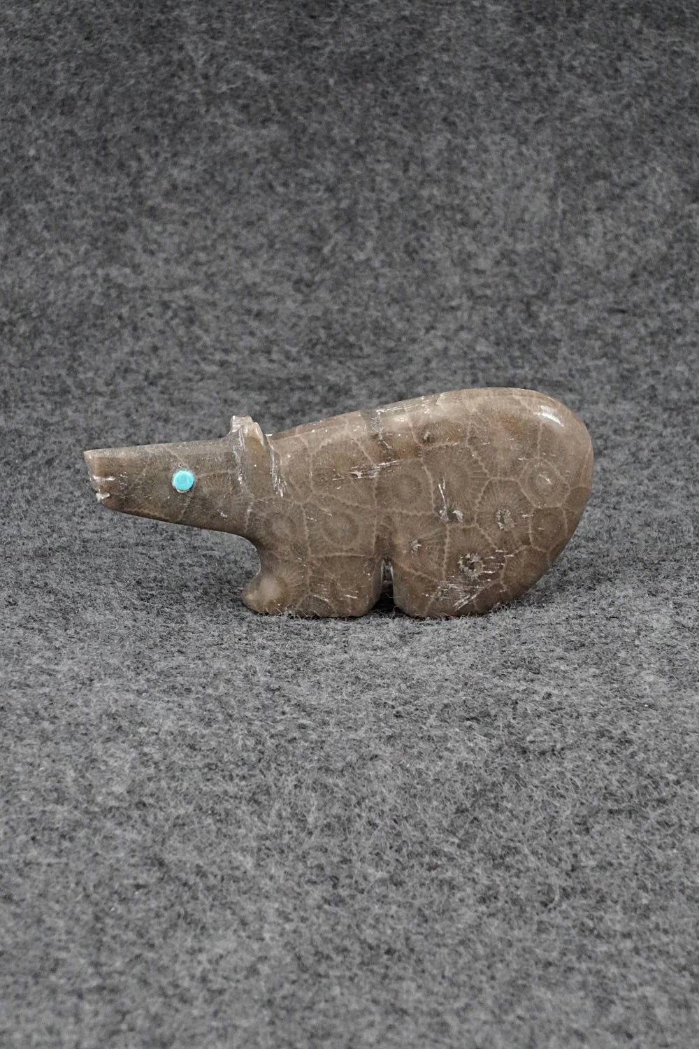 Bear Zuni Fetish Carving - Ronnie Lunasee