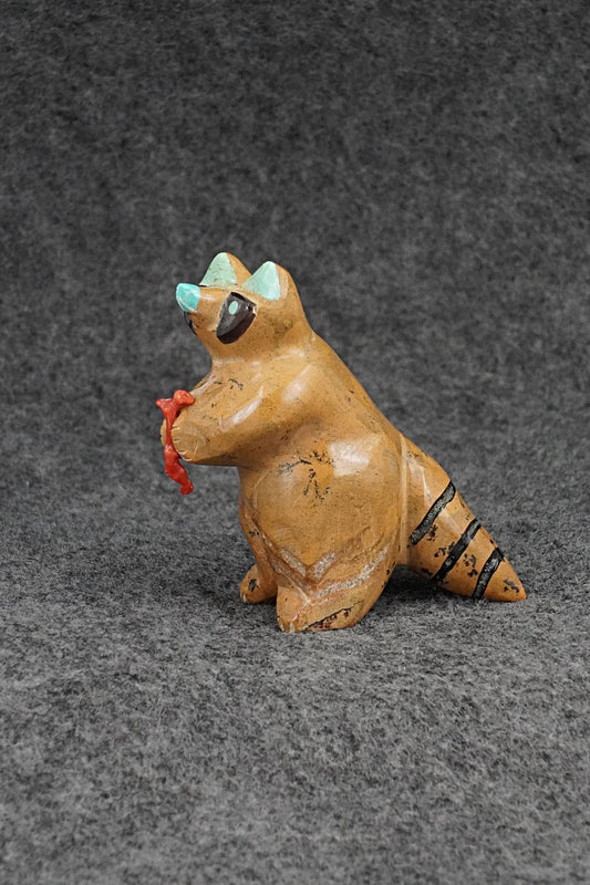Raccoon Zuni Fetish Carving - Enrike Leekya