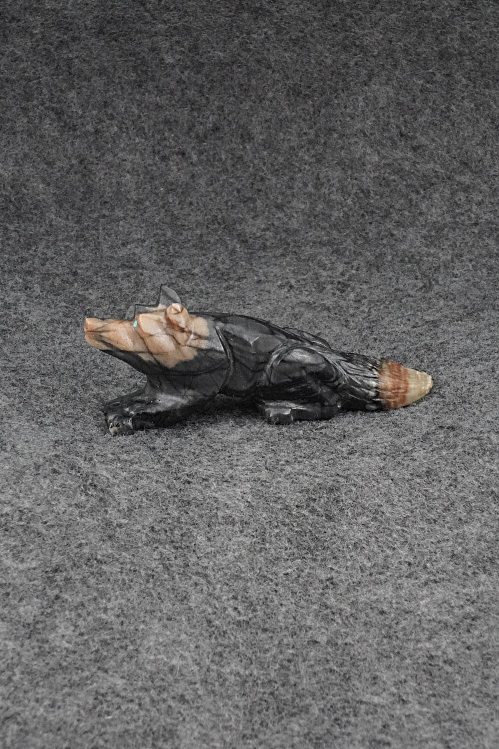 Wolf Zuni Fetish Carving - Tony Mackel