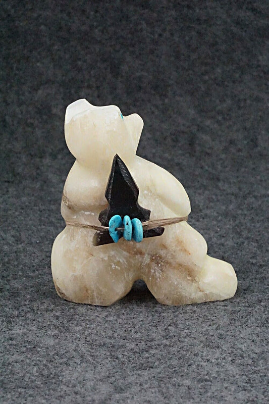 Bear Zuni Fetish Carving - Ariane Quam