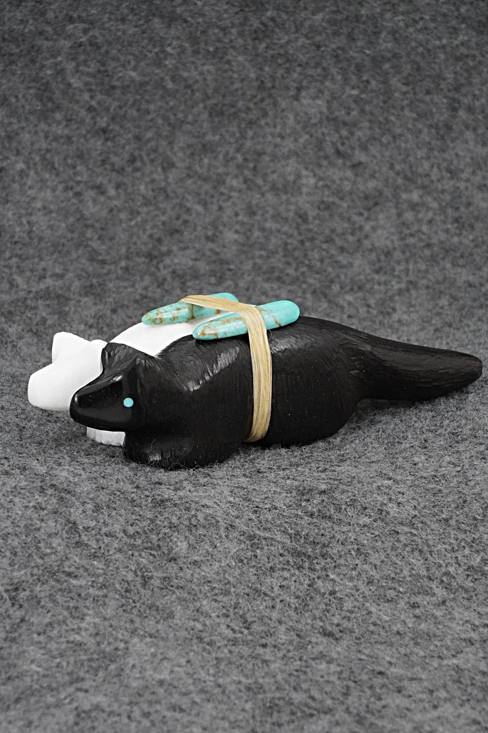 Wolf Zuni Fetish Carving - Herb Halate