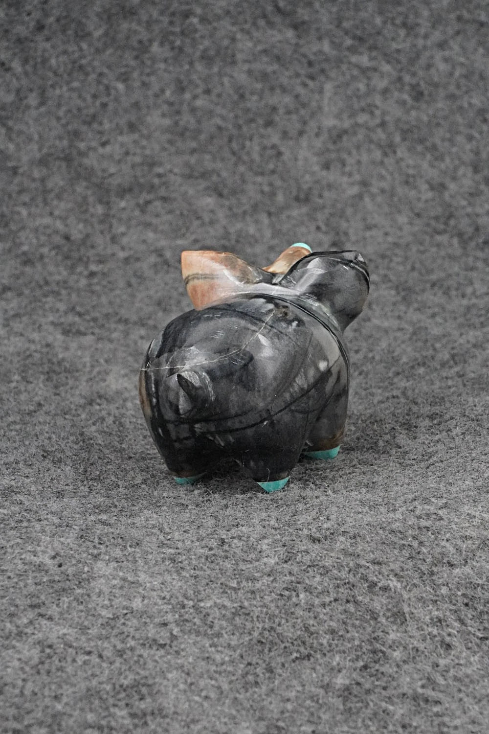 Pig Zuni Fetish Carving - Enrike Leekya