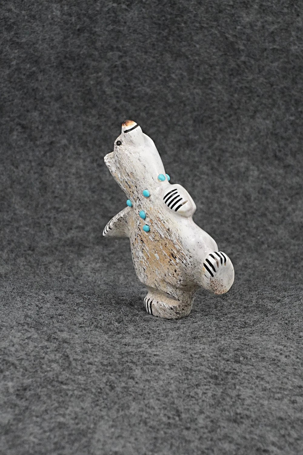 Bear Zuni Fetish Carving - Claudia Peina