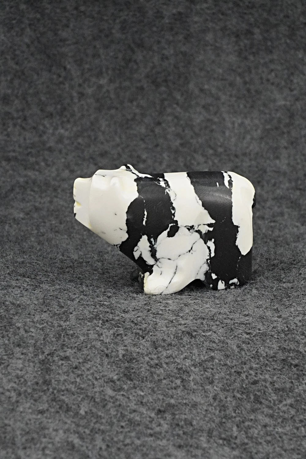 Bear Zuni Fetish Carving - David Chavez