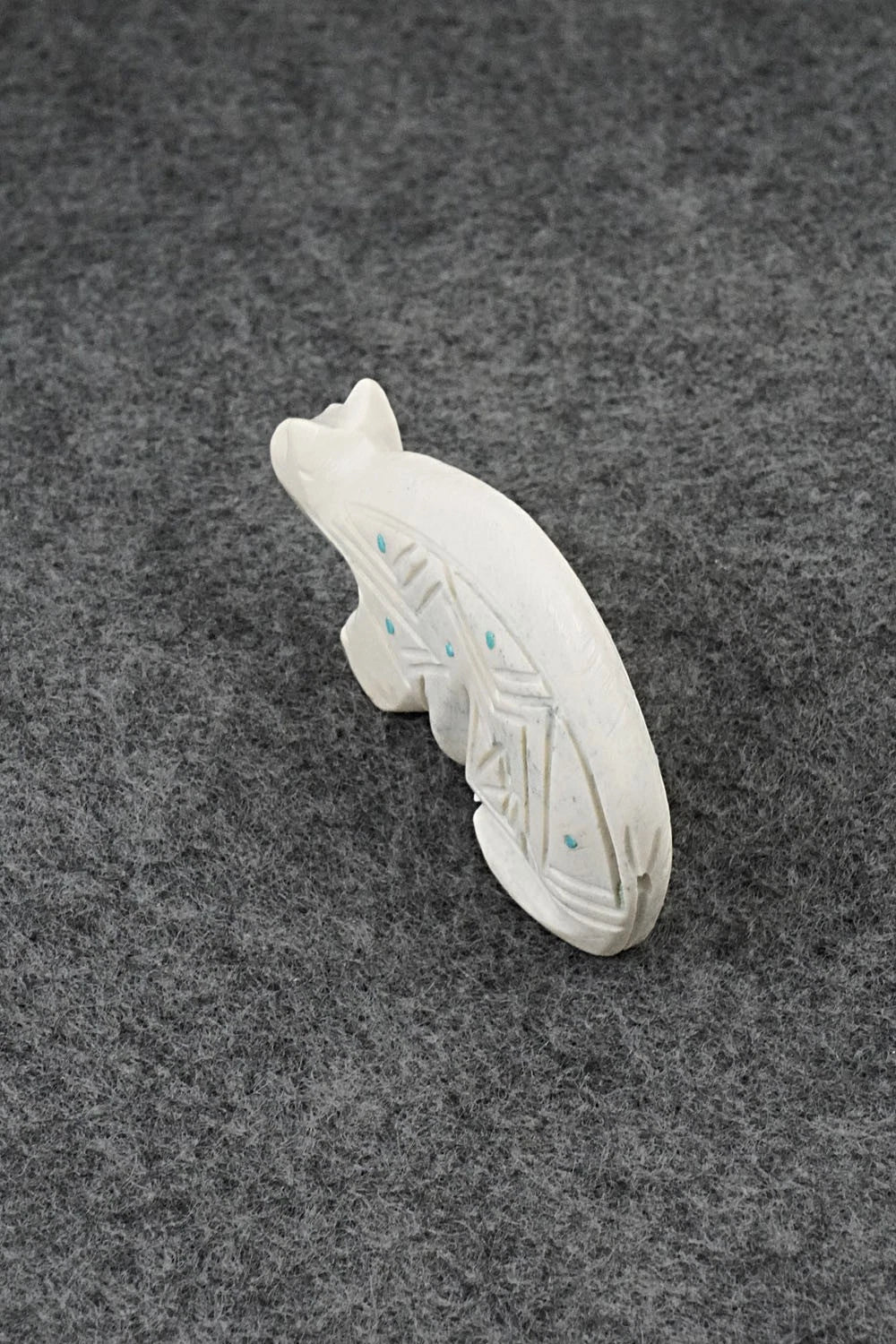 Bear Zuni Fetish Carving - Adrian Cachini