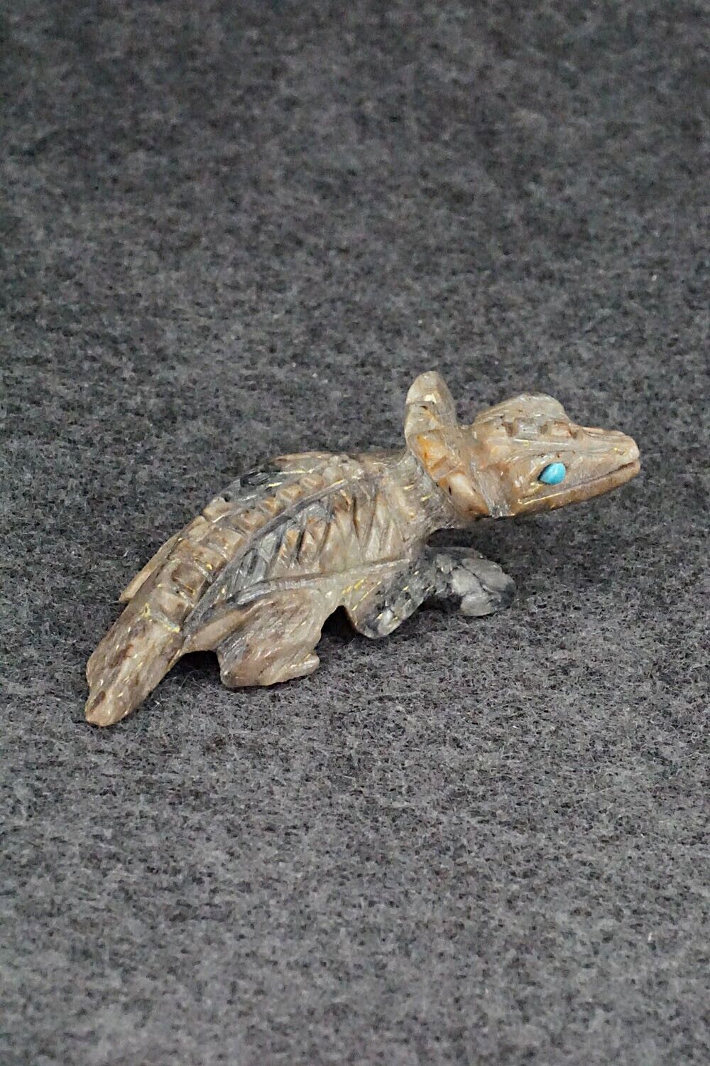 Lizard Zuni Fetish Carving - Dana Malani