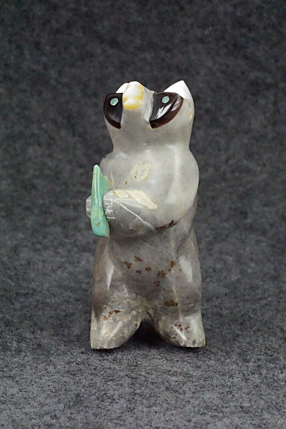 Racoon Zuni Fetish Carving - Enrike Leekya