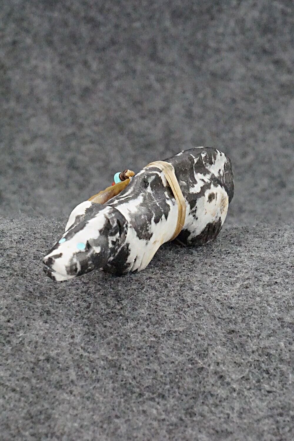 Mountain Lion Zuni Fetish Carving - Peter Gasper