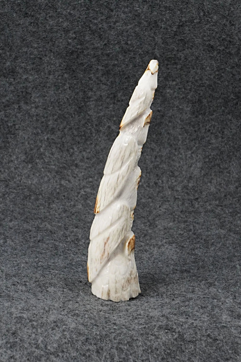 Eagle Zuni Fetish Carving - Maxx Laate
